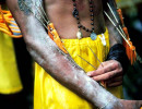 25 Sticking skewers through the arm 800