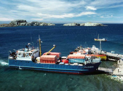 11 daily ferry that crosses the magellan strait in chile 800
