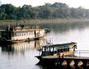 114 chinese boats on the xi river 800