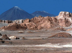 45 volcanoes on the horizon in the desert of argenitna 800