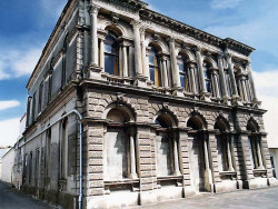 39 building in the historic district of dunedin  new zealand 800