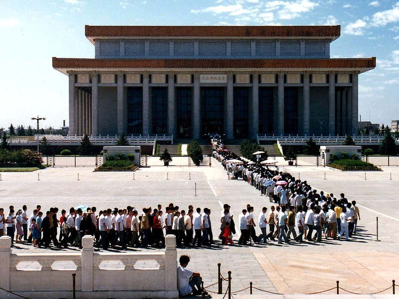 49 the temporary tomb of mao zedong in beijing  china 800
