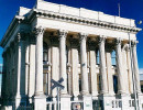 67 building in the historic section of dunedin  new zealand 800