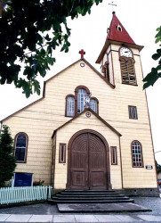 32 wooden church in temuco  chile 800