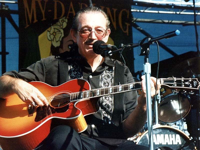 charlie musselwhite  7  800